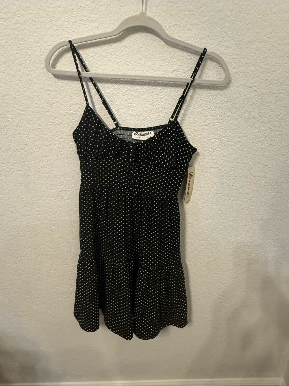 No Boundaries Tiered Mini Dress Women’s S 4-6 Black Soot Polka Dot NWT